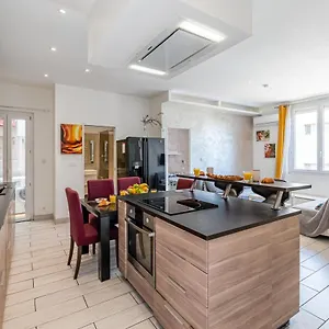 T3 Moderne Et Cosy Au Bord De , Marseille France
